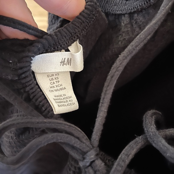 Black Puff Sleeve Open Back Dress - Picture 2 of 4